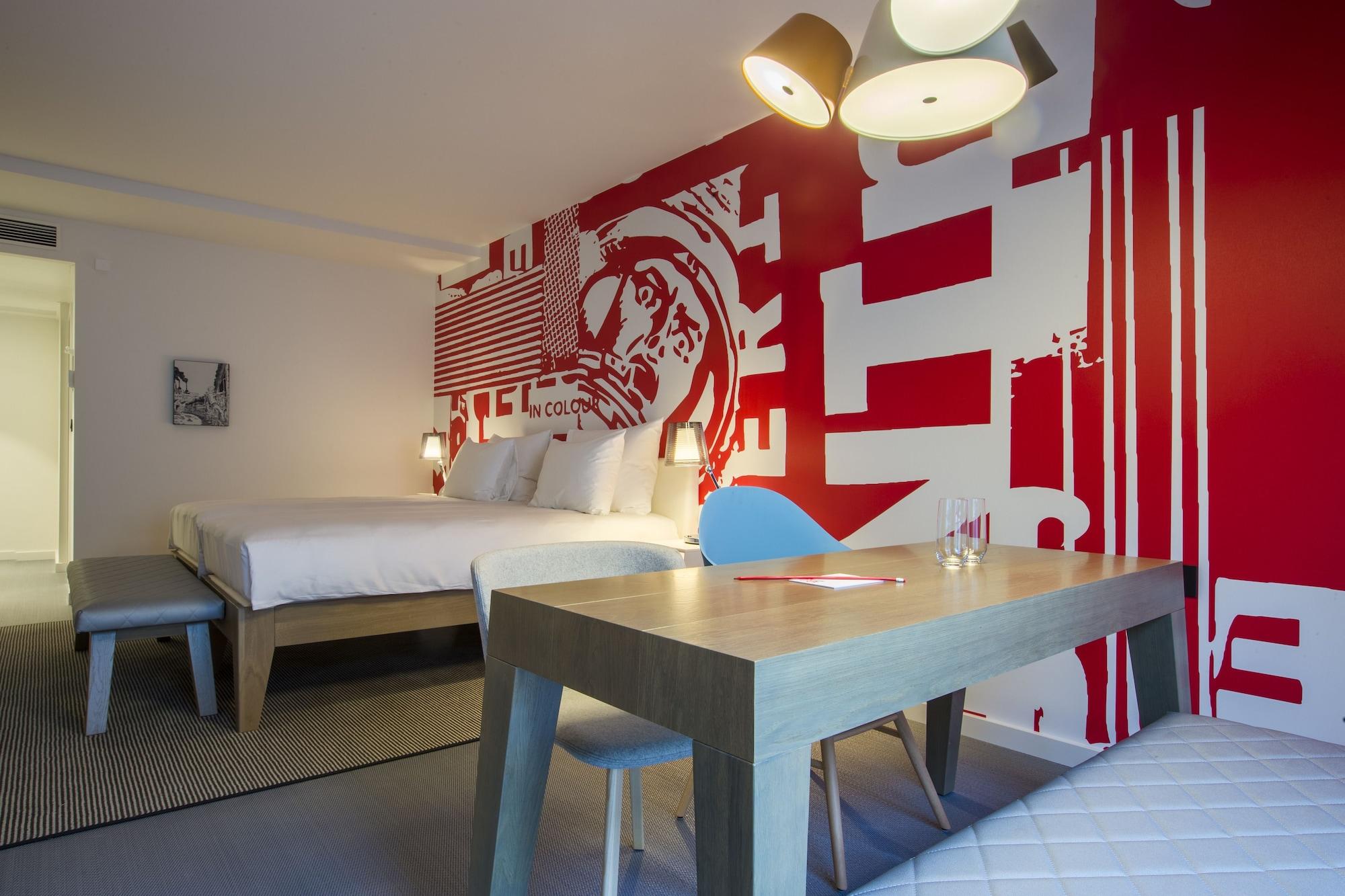 Radisson Red Brussels Hotel Ixelles Bagian luar foto