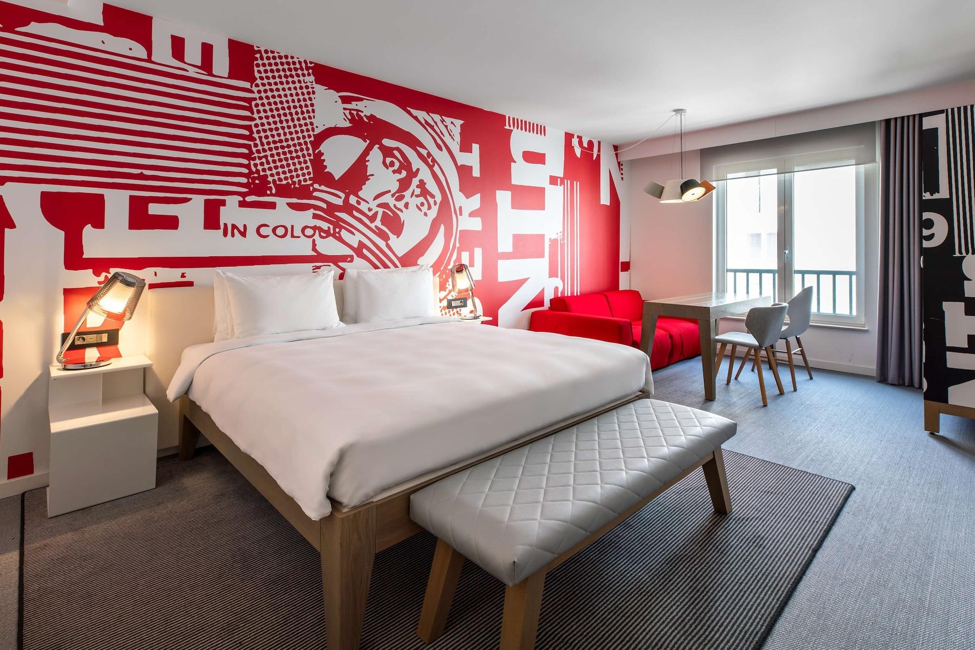 Radisson Red Brussels Hotel Ixelles Bagian luar foto